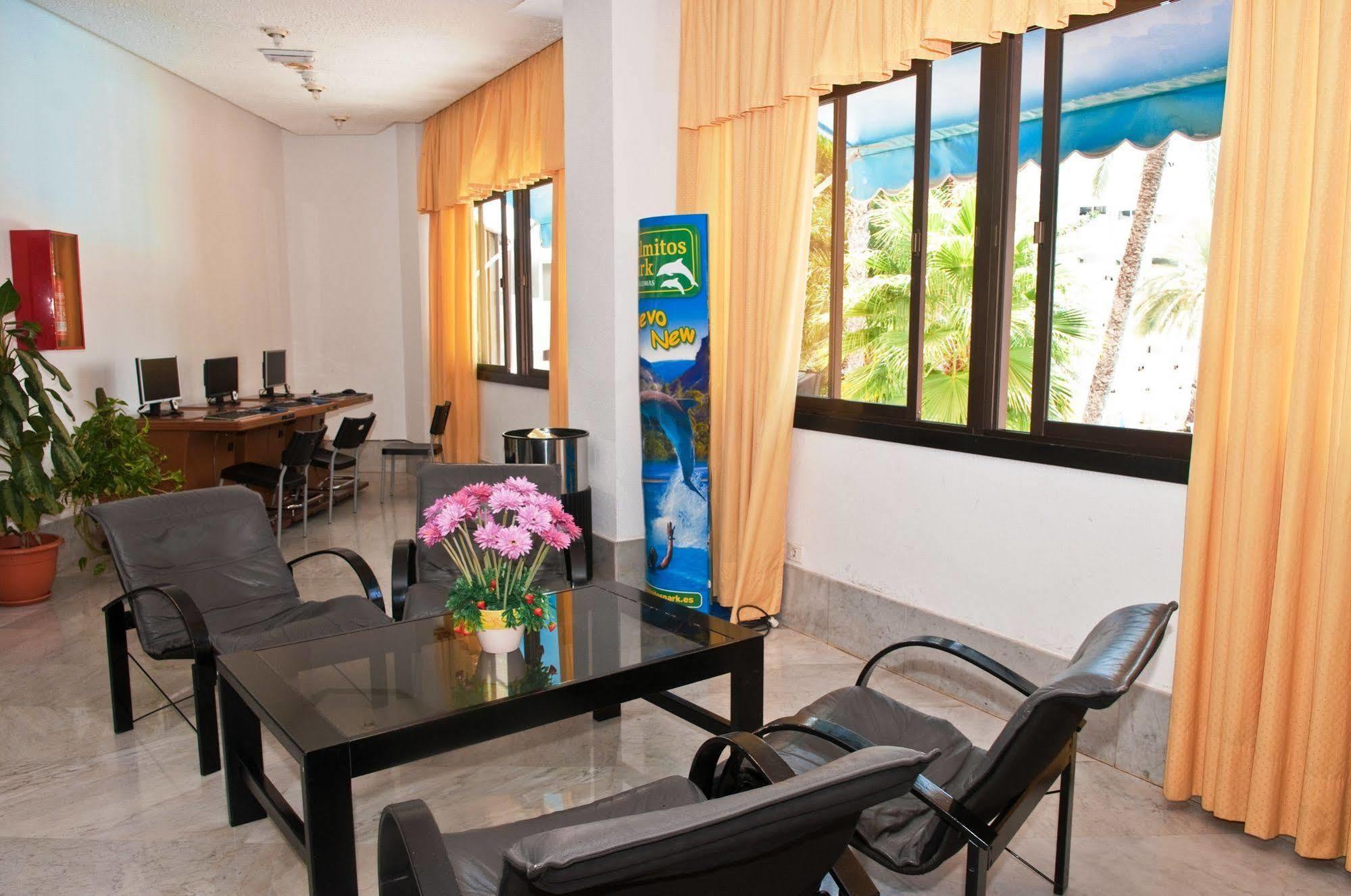 Apartamentos Koka Πλάγια ντελ Ινγκλές Εξωτερικό φωτογραφία