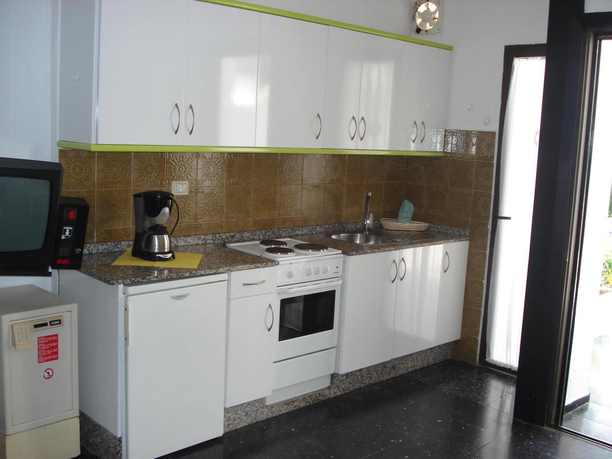 Apartamentos Koka Πλάγια ντελ Ινγκλές Εξωτερικό φωτογραφία