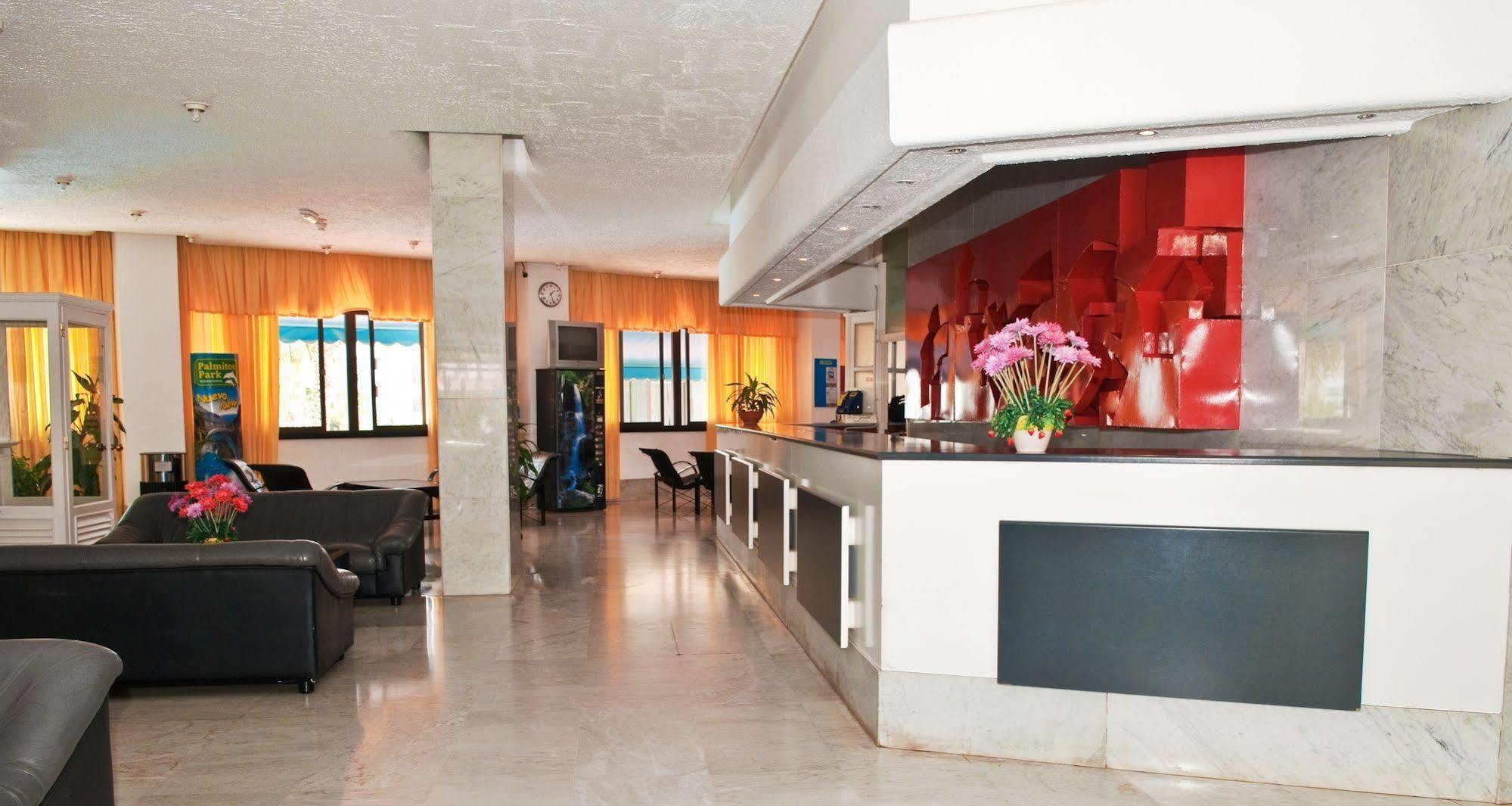 Apartamentos Koka Πλάγια ντελ Ινγκλές Εξωτερικό φωτογραφία