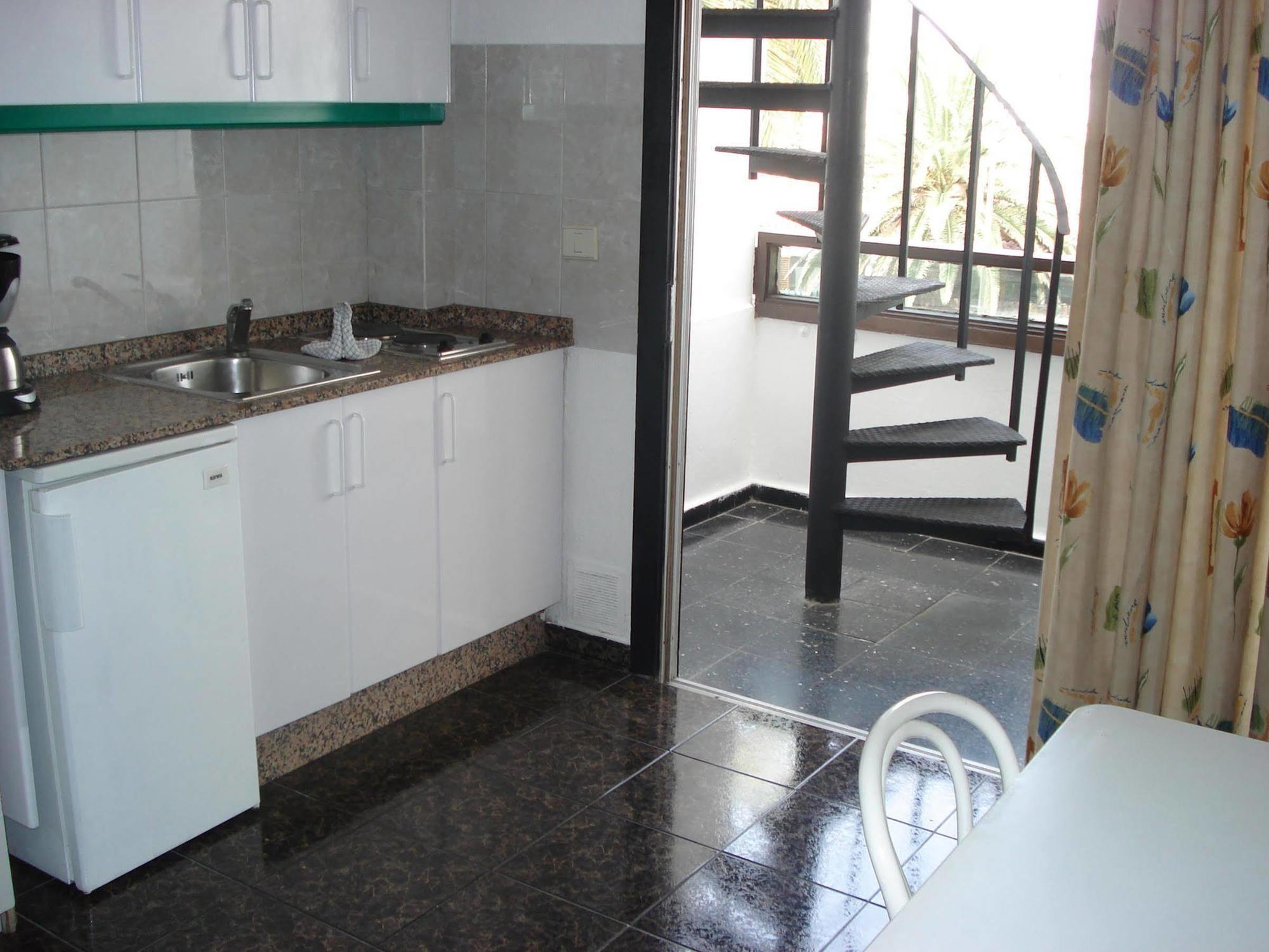 Apartamentos Koka Πλάγια ντελ Ινγκλές Εξωτερικό φωτογραφία